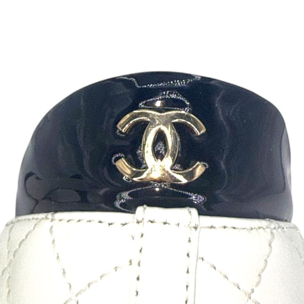 CHANEL White CC Logo Diamond Quilted Black Cap Toe Pumps Size EU37.5 - Picture 5 of 10